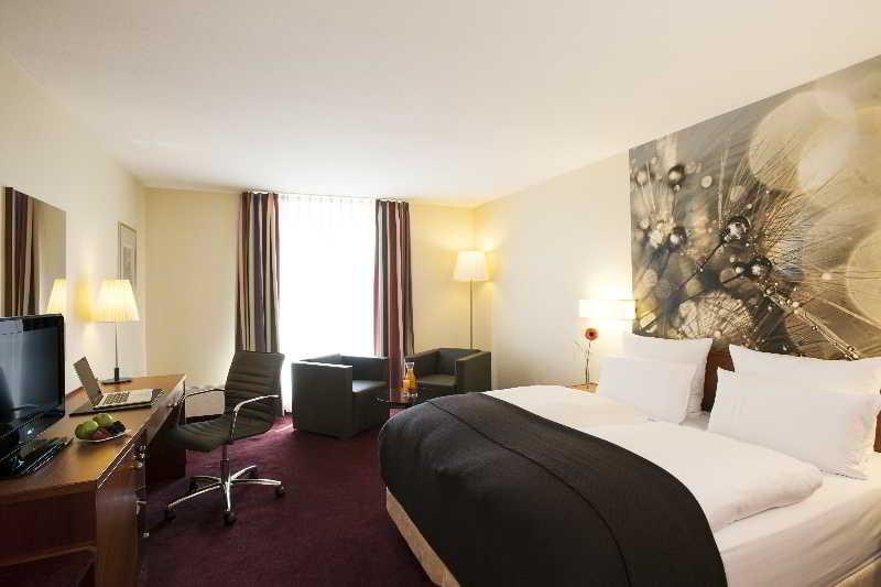 Taste Hotel Heidenheim מראה חיצוני תמונה